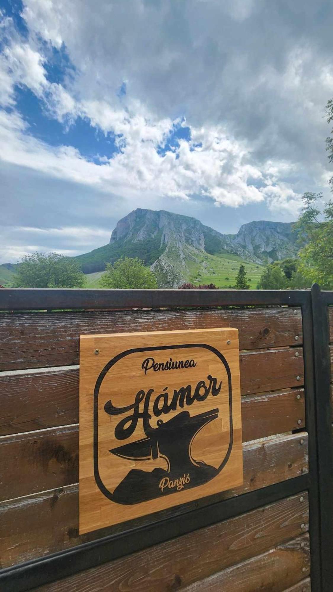 Hamor Panzio Rimetea Eksteriør billede